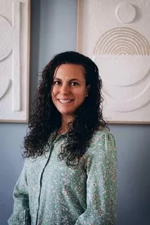 Dr Angie Nithart